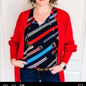 Cabi “hold up top”